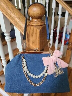 Juicy Couture Bag 💙 Kisslock Purse